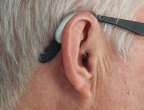 Humbja e dëgjimit tek njerëzit e moshuar